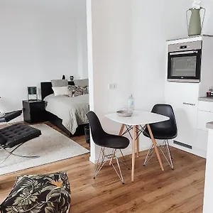 Burg 9 Boardinghouse Dusseldorf